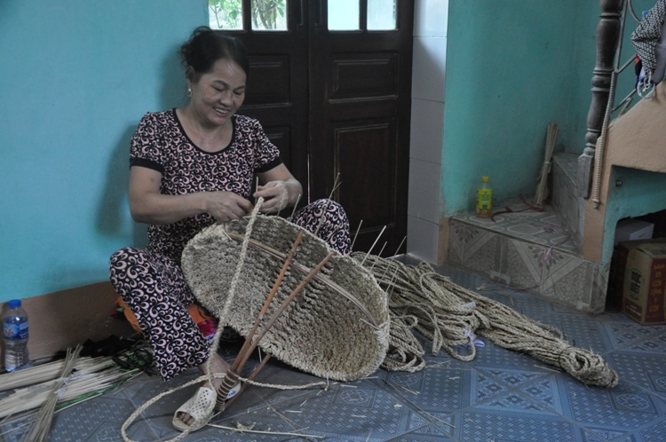 Kiếm tiền tỷ từ cỏ tế kiem tien ty tu co te