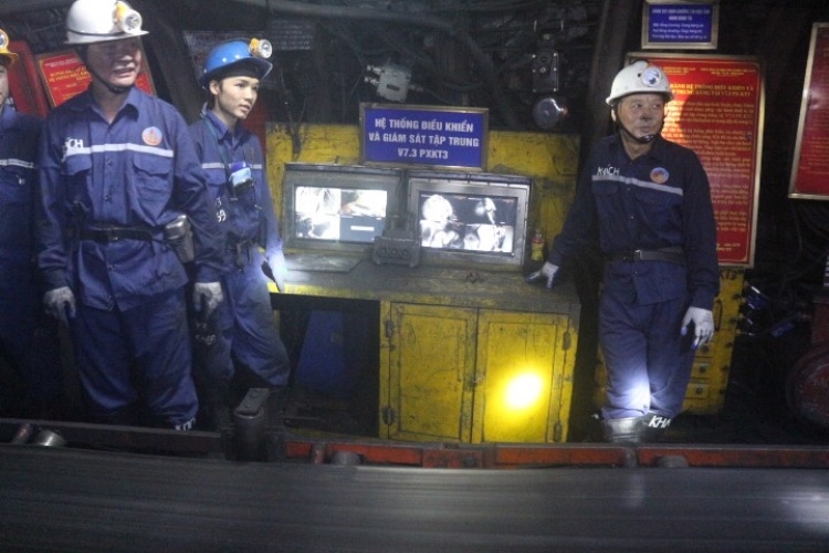 Công ty Than Quang Hanh - TKV: Ấn tượng khai trường xanh cong ty than quang hanh tkv an tuong khai truong xanh