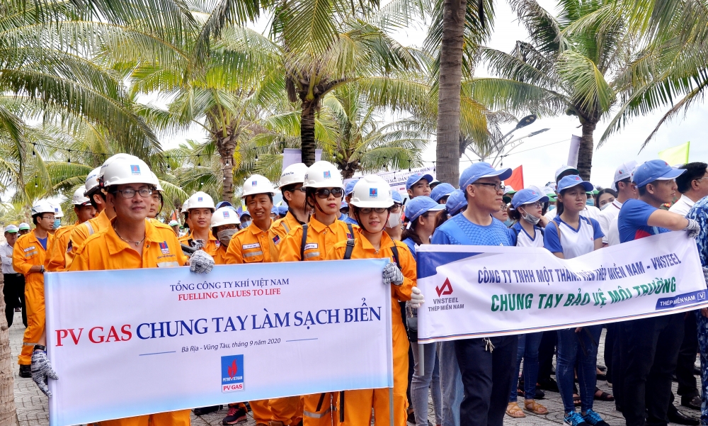 pv gas huong ung chien dich lam cho the gioi sach hon