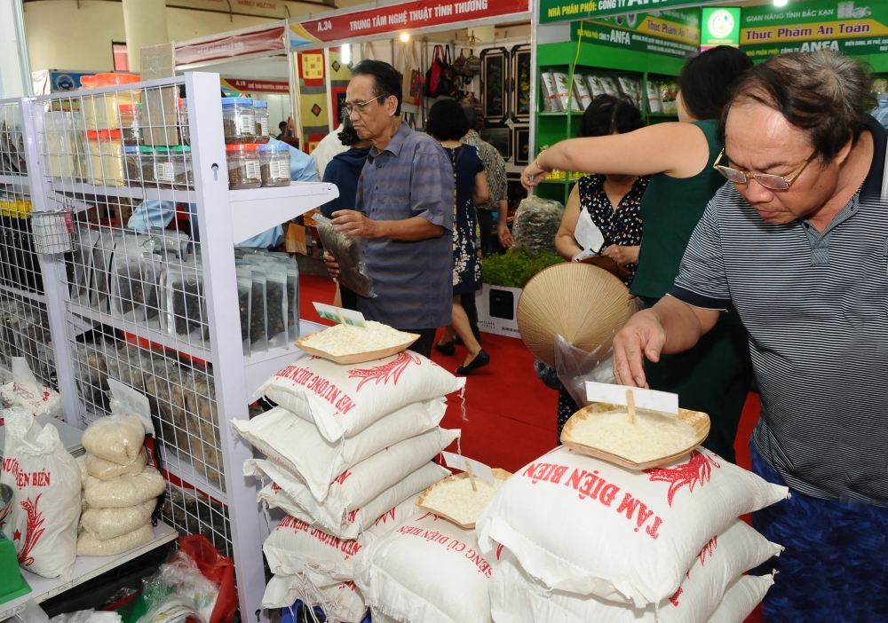 undefined 2720-bai-tren