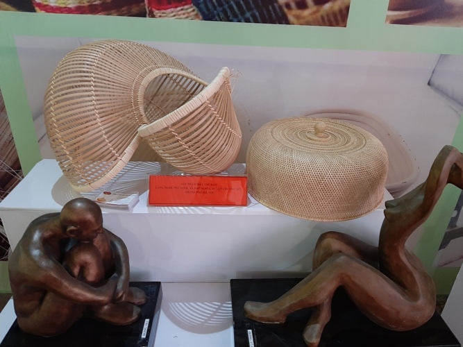 Đưa mẫu thiết kế lên sàn giao dịch dua mau thiet ke len san giao dich