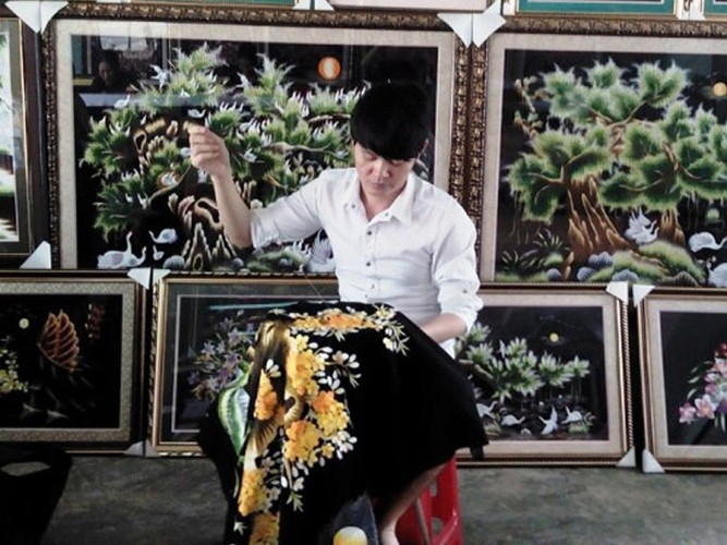 Phát triển nghề thêu tay truyền thống: Giữ "chất" để vươn xa giu chat de vuon xa