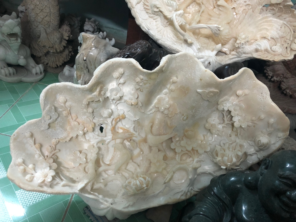 Nghệ nhân Nguyễn Văn Minh: Người thổi hồn cho đá nghe nhan nguyen van minh nguoi thoi hon cho da