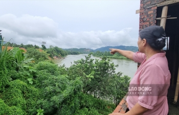 Dân tố nhà bị nứt toác, sụt lún do tàu khai thác cát sỏi hoành hành