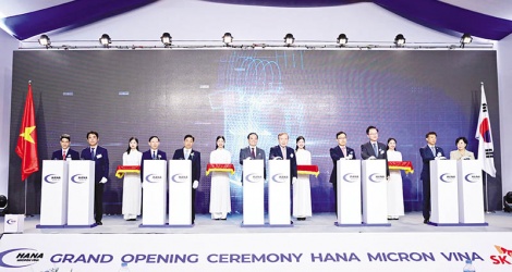 Cơ cấu lại nền kinh tế: Góc nhìn từ kỷ nguyên công nghệ - Bài 3: Không có ngã ba đường Cơ cấu lại nền kinh tế: Góc nhìn từ kỷ nguyên công nghệ - Bài 3: Không có ngã ba đường