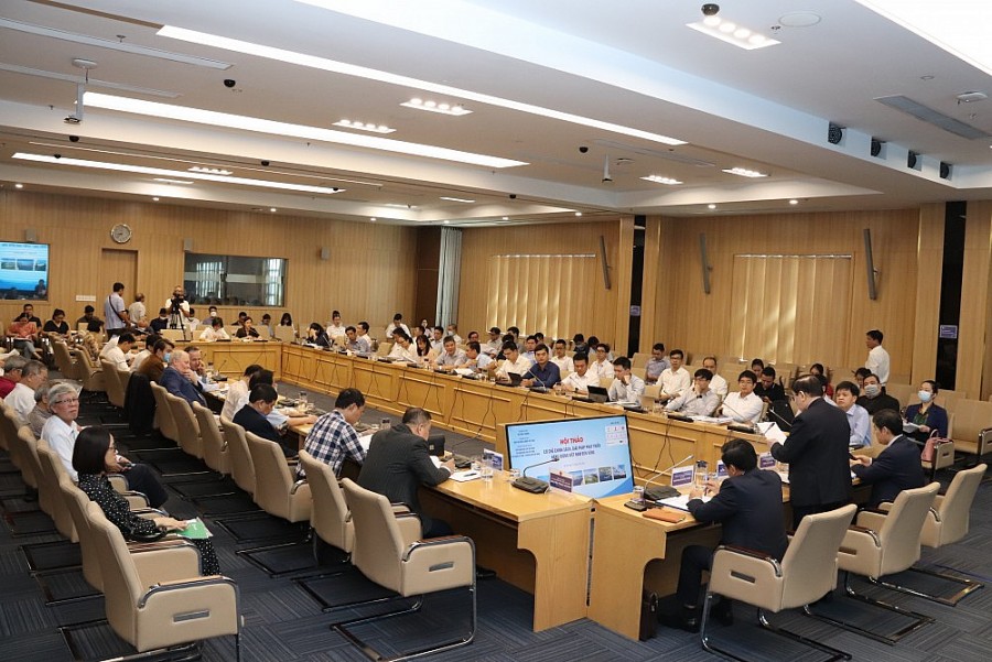 Cần có chính sách tổng thể để phát triển năng lượng Việt Nam bền vững Cần có chính sách tổng thể để phát triển năng lượng Việt Nam bền vững