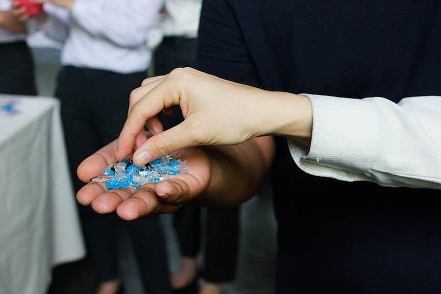 Hai khách sạn đầu tiên tại Việt Nam ra mắt chương trình tái chế nhựa PlasticShreds Hai khách sạn đầu tiên tại Việt Nam ra mắt chương trình tái chế nhựa PlasticShreds