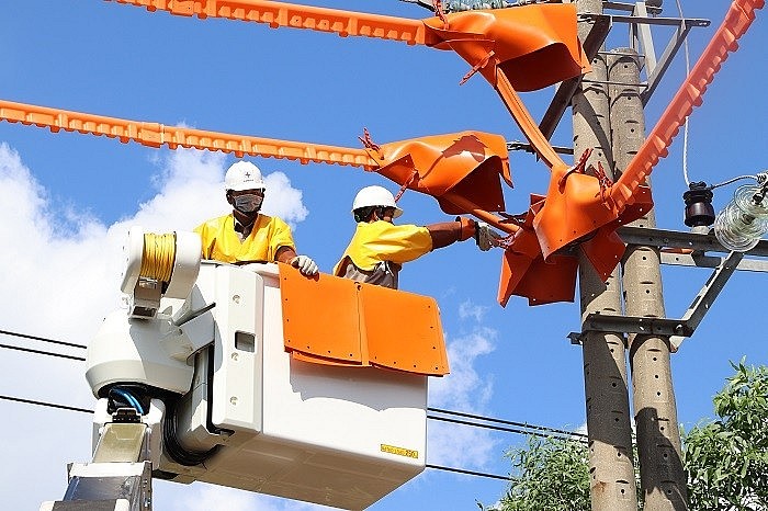 Một số trạm biến áp ở miền Bắc gặp sự cố do nắng nóng