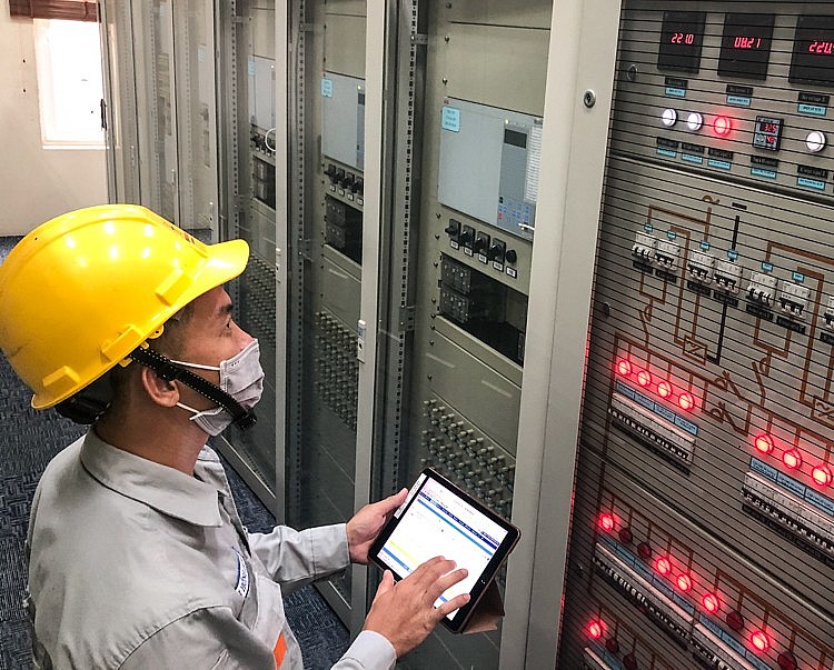 5.230 gói thầu đã được EVN đấu thầu qua mạng trong 6 tháng đầu năm