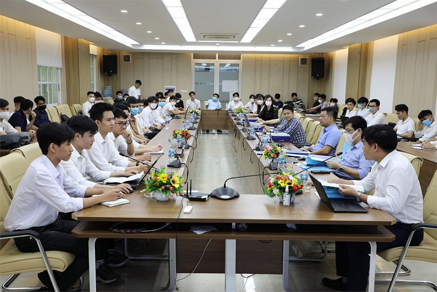 Sinh viên Đại học Công nghiệp Hà Nội nghiên cứu thành công “dây chuyền làm bánh trung thu tự động”