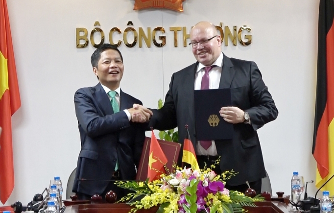 viet nam duc day manh hop tac phat trien nang luong tai tao