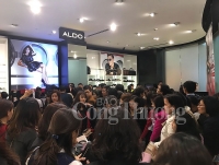 Bùng nổ siêu khuyến mại ngày Black Friday