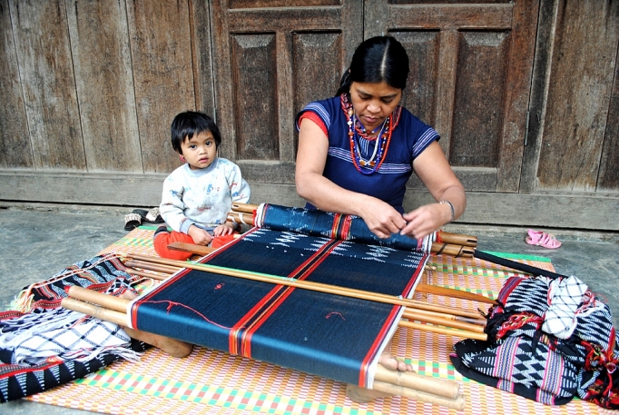 quyet tam giu nghe tho cam co tu