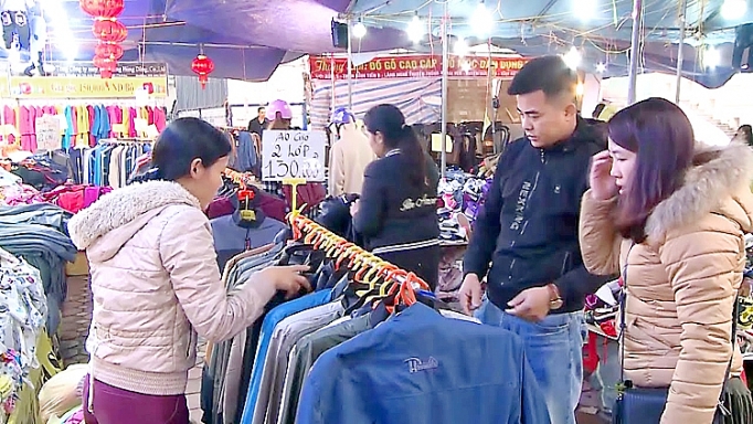 tao thoi quen tieu dung hang viet cho ba con