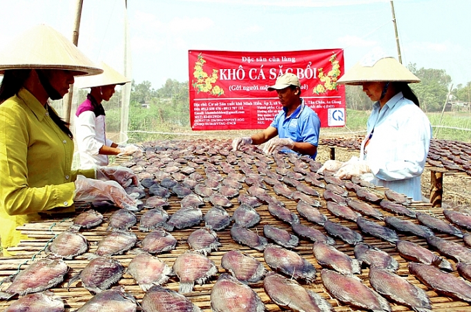 dac san kho vao mua du lich