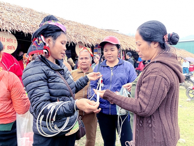 xay dung cho o vung cao nghe an con nhieu kho khan