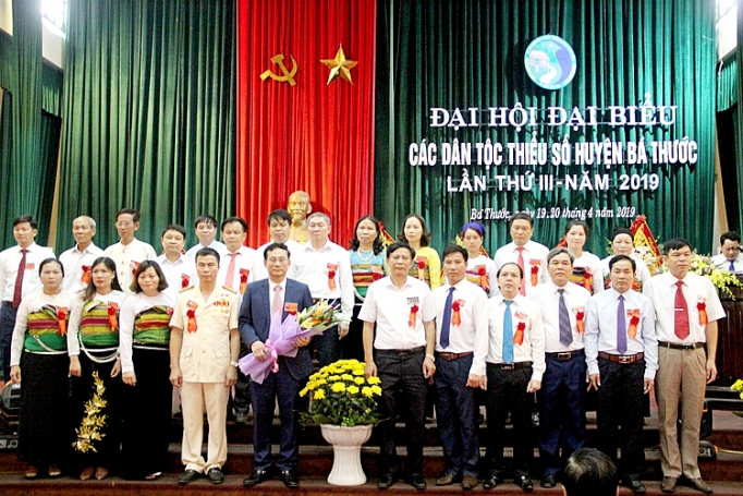 khong khi tung bung tai cac dia phuong