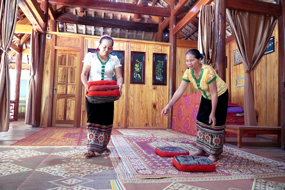 undefined 1251-img-1516