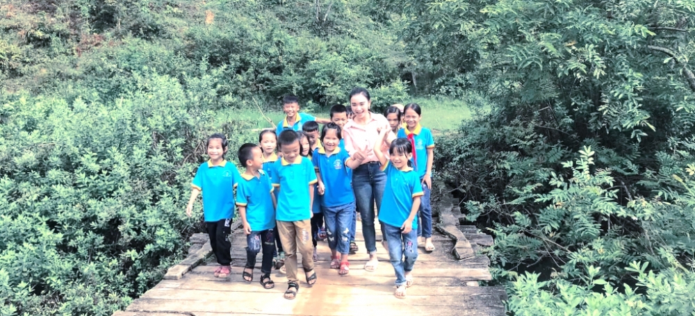 undefined 0952-anh-22-23