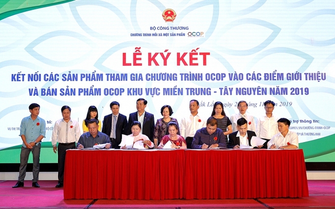 Kết nối các sản phẩm OCOP vào khu vực miền Trung – Tây Nguyên ket noi cac san pham ocop vao khu vuc mien trung tay nguyen