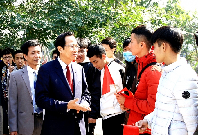 nguoi dan co viec lam keo ty le ho ngheo giam nhanh