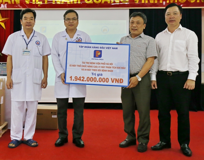 Petrolimex tiếp tục hỗ trợ thiết bị y tế phòng, chống dịch Covid-19 petrolimex tiep tuc ho tro thiet bi y te phong chong dich covid 19