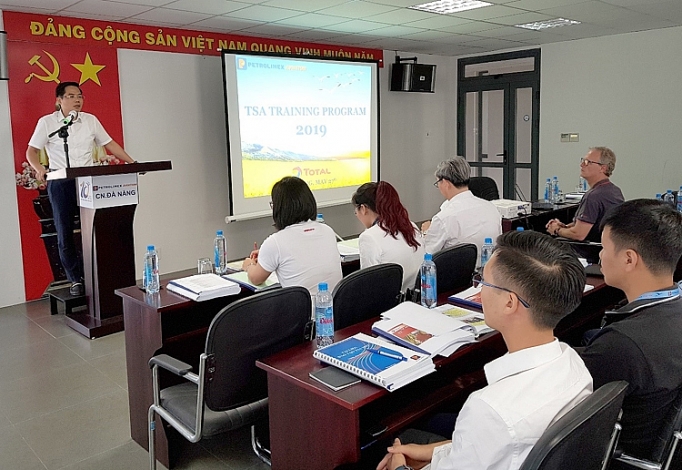 Petrolimex Aviation: Đào tạo nghiệp vụ kỹ thuật, đảm bảo an toàn petrolimex aviation dao tao nghiep vu ky thuat dam bao an toan