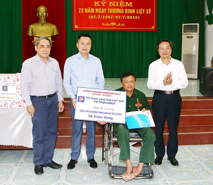 Petrolimex tổ chức chuỗi hoạt động tri ân petrolimex to chuc chuoi hoat dong tri an