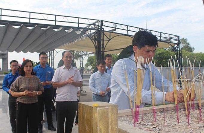 Petrolimex tổ chức chuỗi hoạt động tri ân petrolimex to chuc chuoi hoat dong tri an