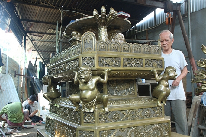Nghệ nhân Nguyễn Văn Viện: Giữ gìn tinh hoa nghề đúc đồng nghe nhan nguyen van vien giu gin tinh hoa nghe duc dong