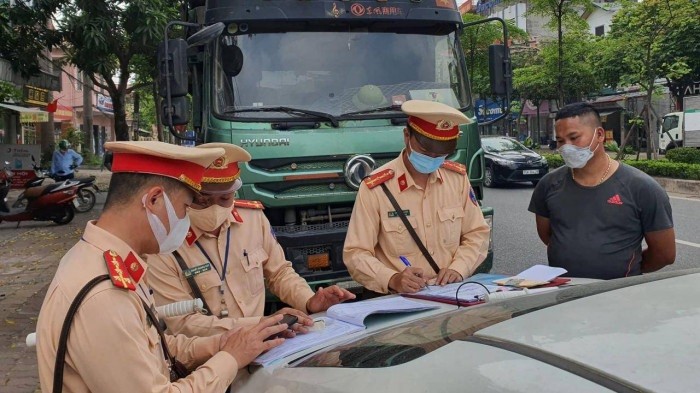 Mong lúc nào cũng là đợt cao điểm xử lý vi phạm giao thông Mong lúc nào cũng là đợt cao điểm xử lý vi phạm giao thông