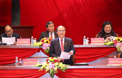 Đại hội Đảng XII thảo luận các văn kiện tại Hội trường