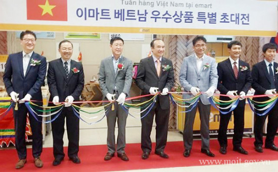 Khai trương Tuần hàng Việt Nam tại hệ thống siêu thị Emart