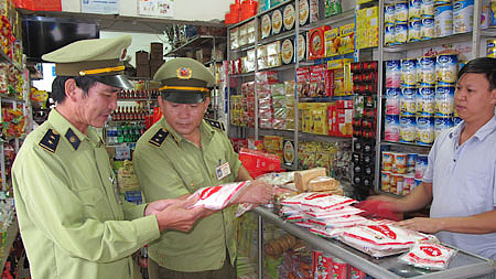 Đợt cao điểm chống buôn lậu, hàng giả từ nay đến 15/10 Đợt cao điểm chống buôn lậu, hàng giả từ nay đến 15/10