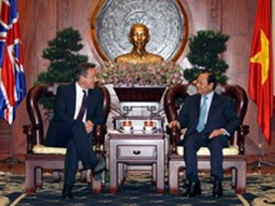Nâng kim ngạch thương mại hai chiều Việt Nam-Anh lên gấp đôi Nâng kim ngạch thương mại hai chiều Việt Nam-Anh lên gấp đôi