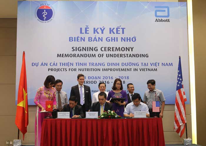 Bộ Y tế Việt Nam và Abbott ký hợp tác triển khai 2 dự án về dinh dưỡng Bộ Y tế Việt Nam và Abbott ký hợp tác triển khai 2 dự án về dinh dưỡng