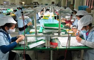 Hơn 17 tỷ USD vốn nước ngoài đầu tư vào Việt Nam trong 9 tháng Hơn 17 tỷ USD vốn nước ngoài đầu tư vào Việt Nam trong 9 tháng