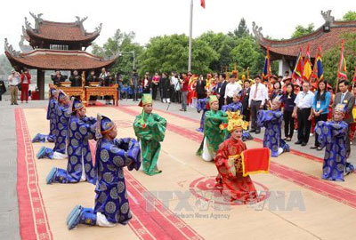Tu bổ, tôn tạo các công trình phục vụ Lễ hội Đền Hùng 2017 Tu bổ, tôn tạo các công trình phục vụ Lễ hội Đền Hùng 2017