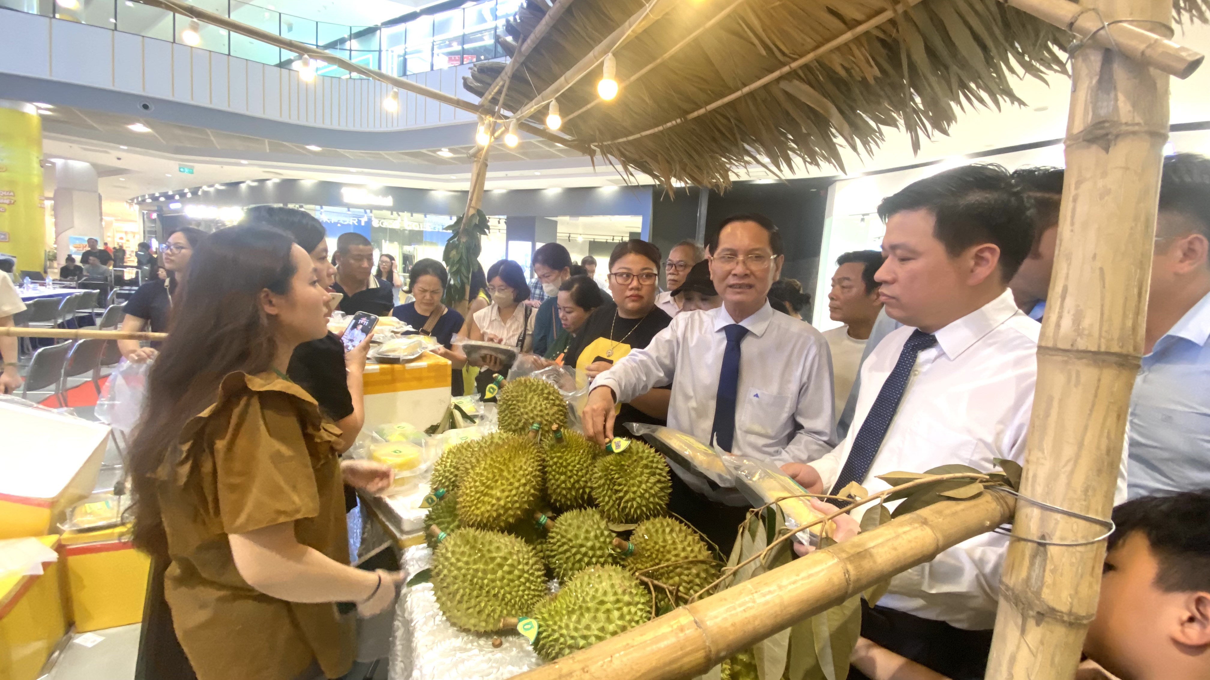Hải Phòng: Thiết thực Ngày hội kết nối, tiêu thụ sản phẩm sầu riêng Cần Thơ