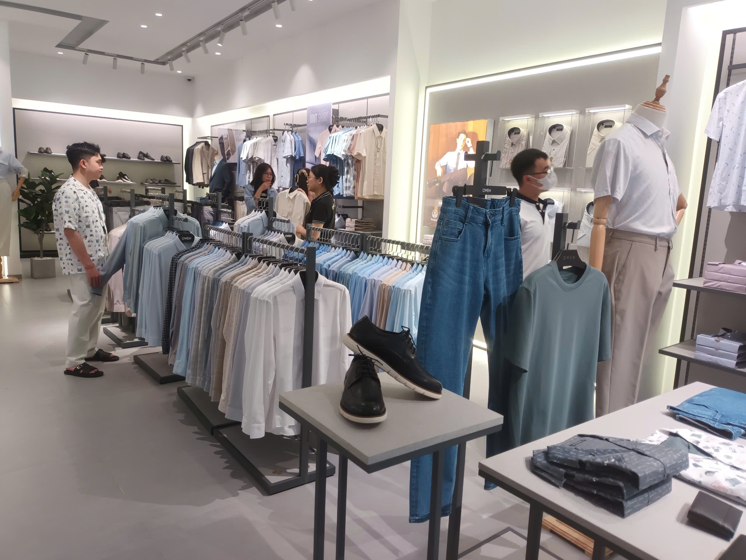 Thị trường thời trang: Thương hiệu Việt 'sống khoẻ' giữa cao điểm kiểm tra