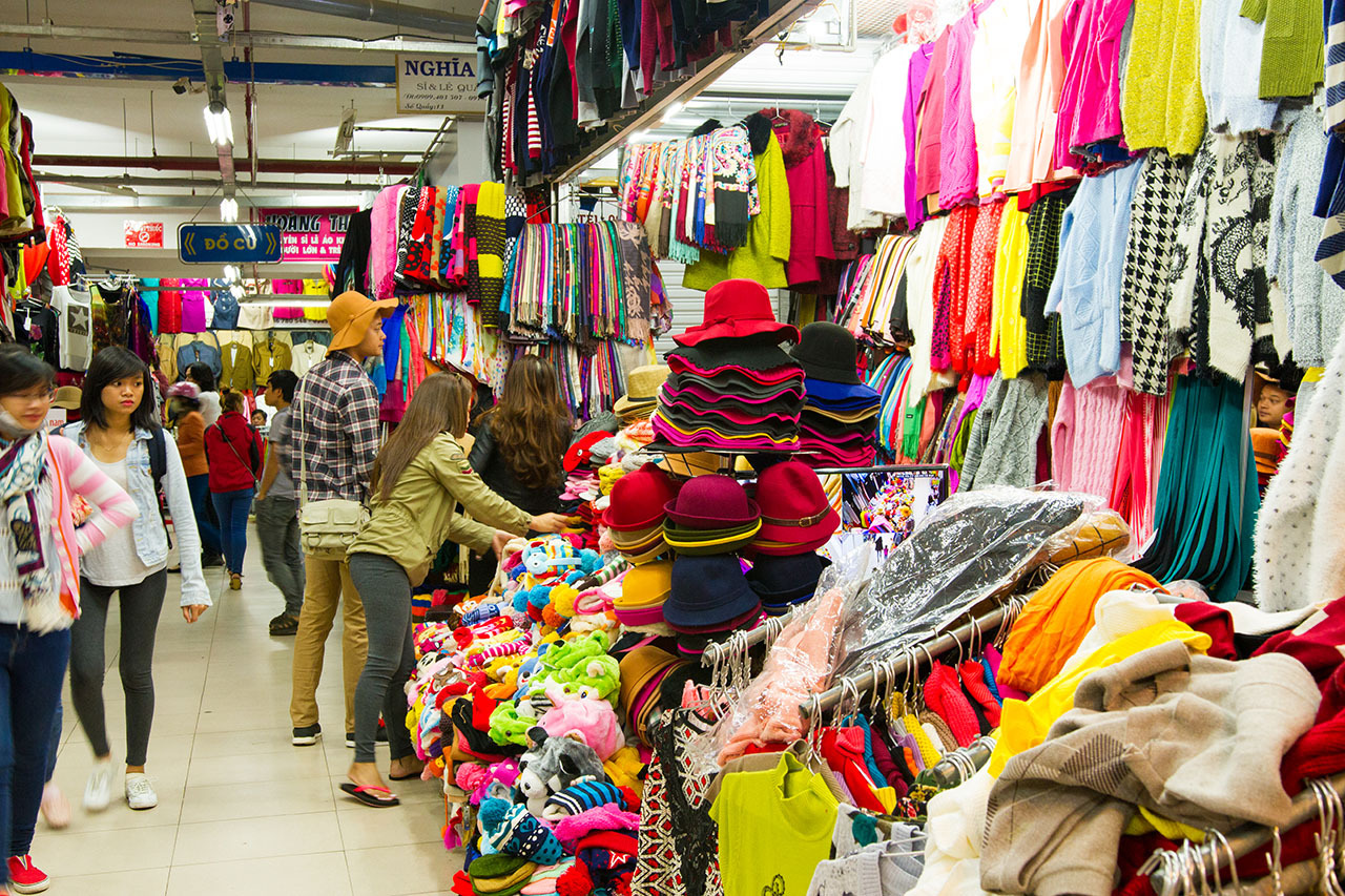 Khi tiểu thương 'bừng tỉnh' sau cuộc tổng tấn công hàng lậu