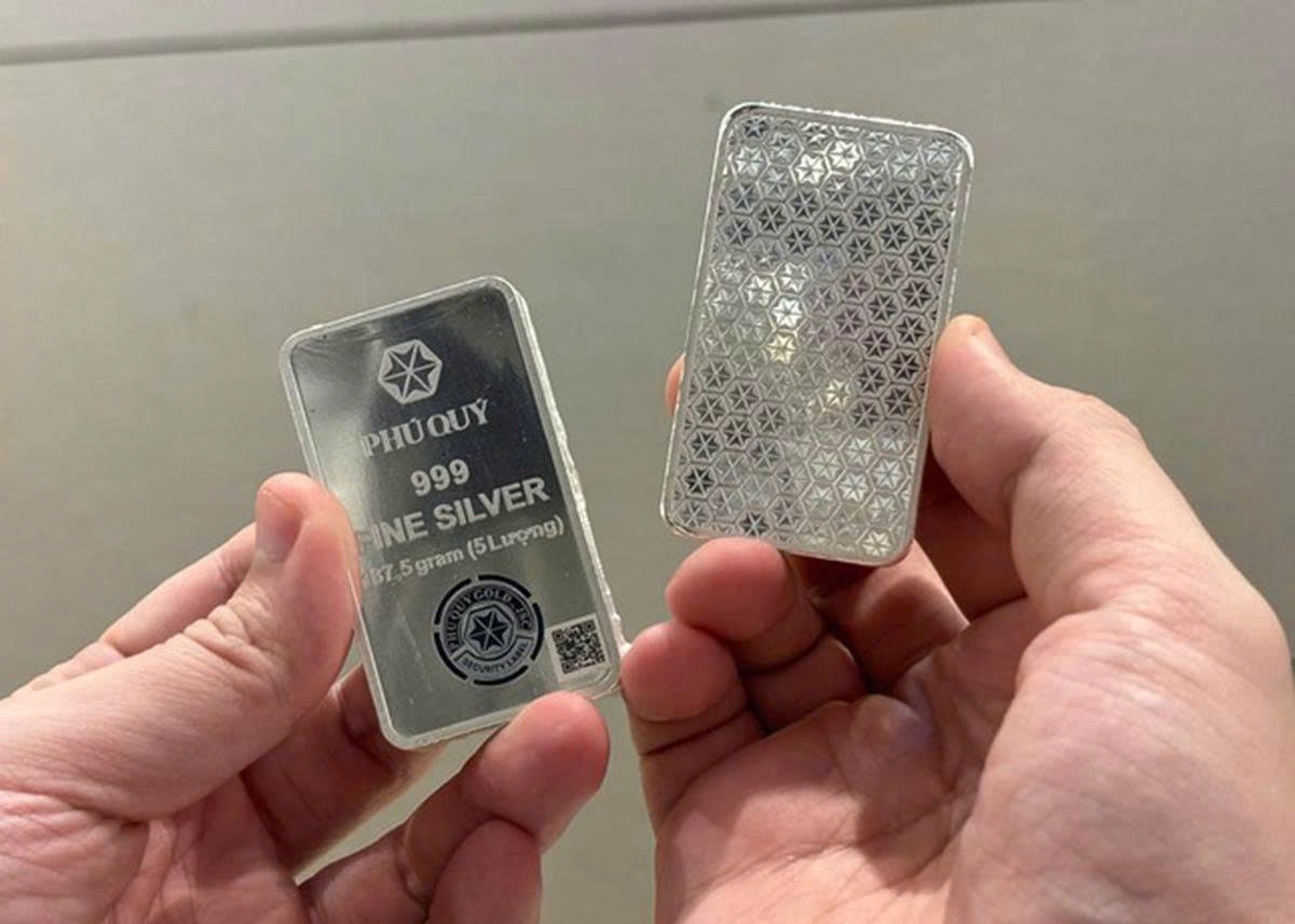 Giá bạc hôm nay 17/6/2025: Bạc bật tăng trở lại