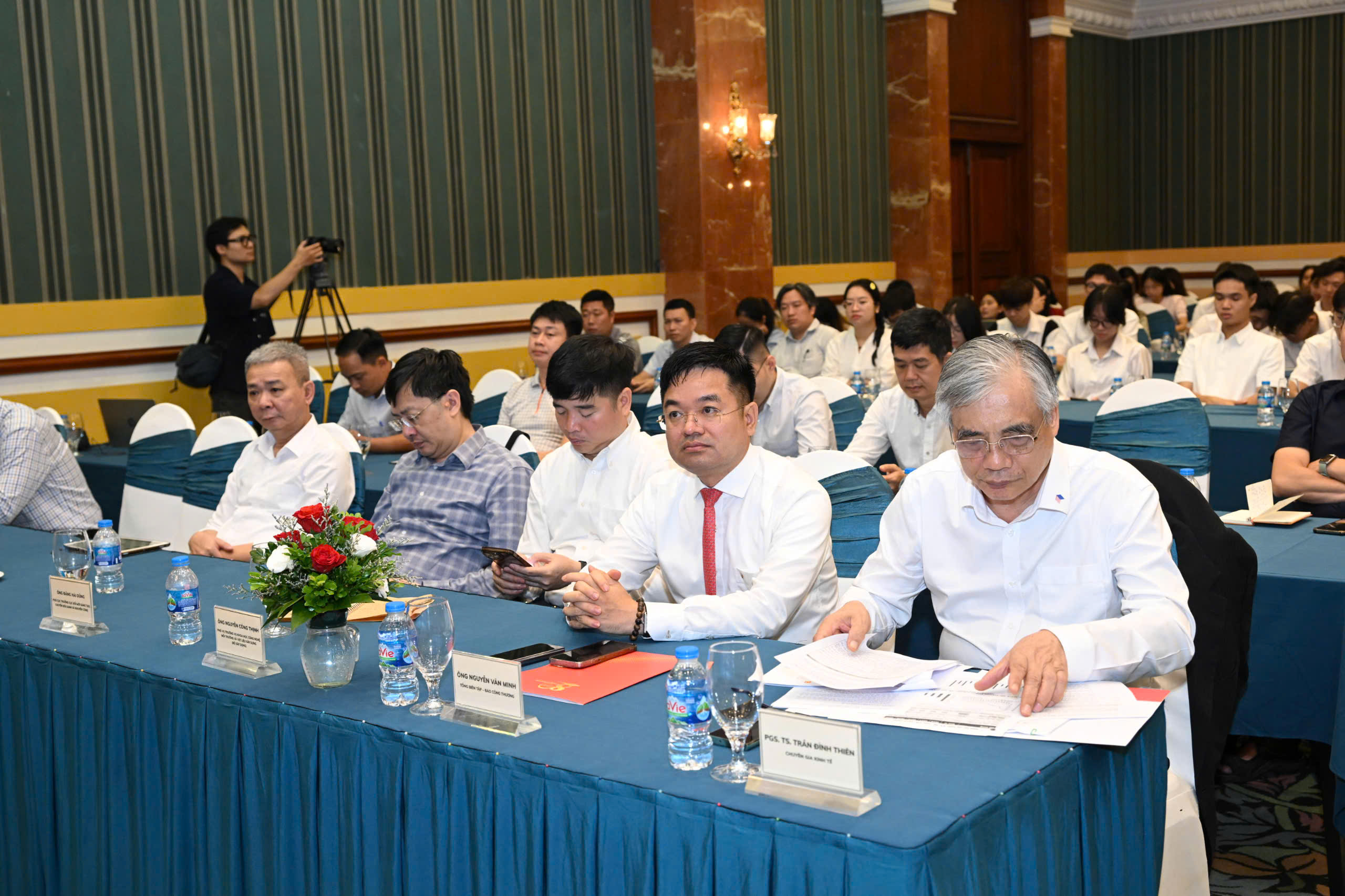 Diễn đàn 