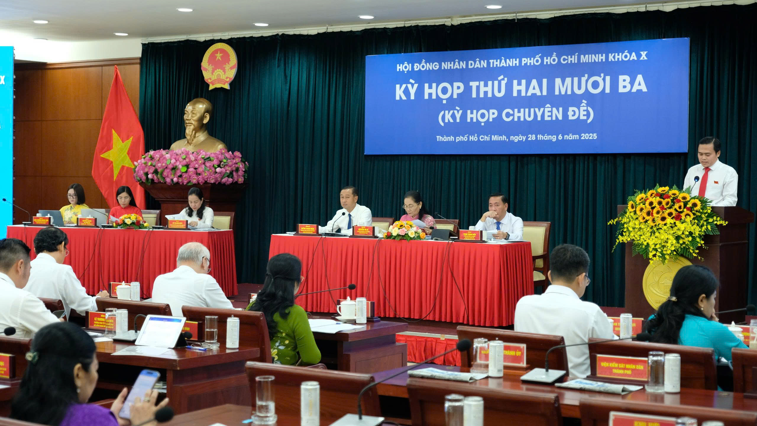 Kỳ họp đặc biệt HĐND TP. Hồ Chí Minh trước khi hợp nhất