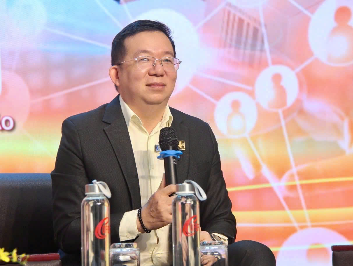 Phát triển nguồn nhân lực thương mại điện tử: Mỗi sinh viên phải là 