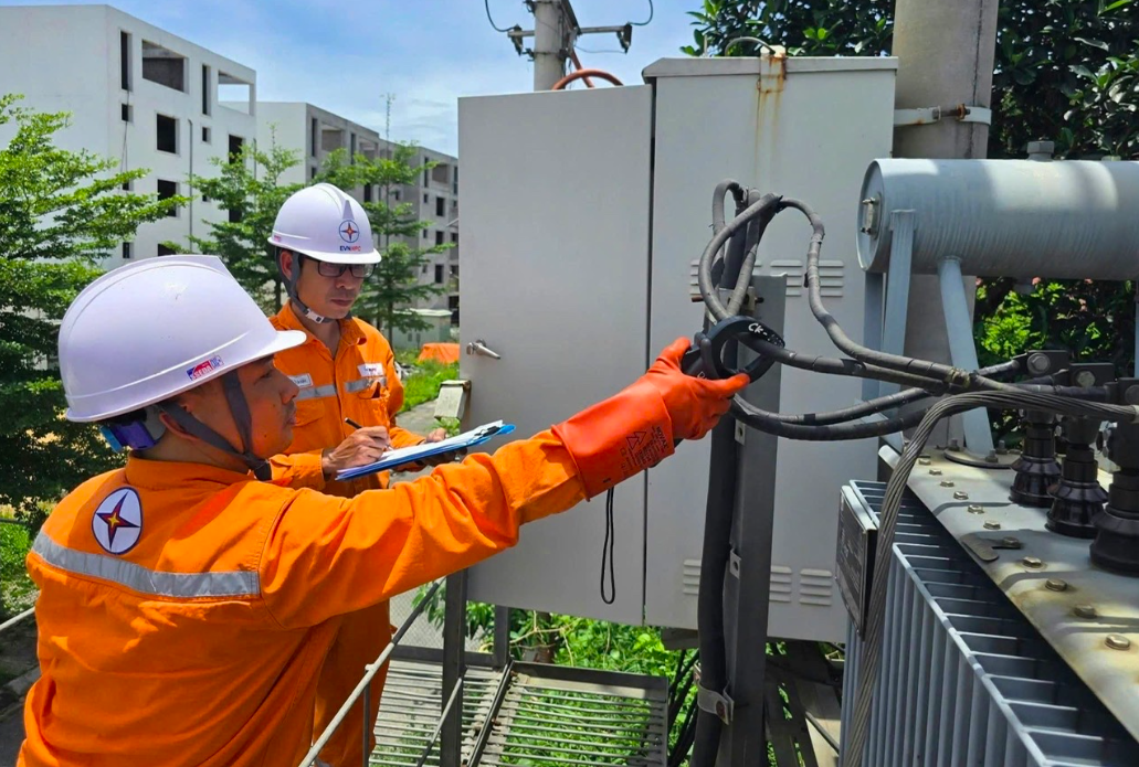 EVNNPC khuyến cáo tiết kiệm điện khi hoá đơn tăng cao