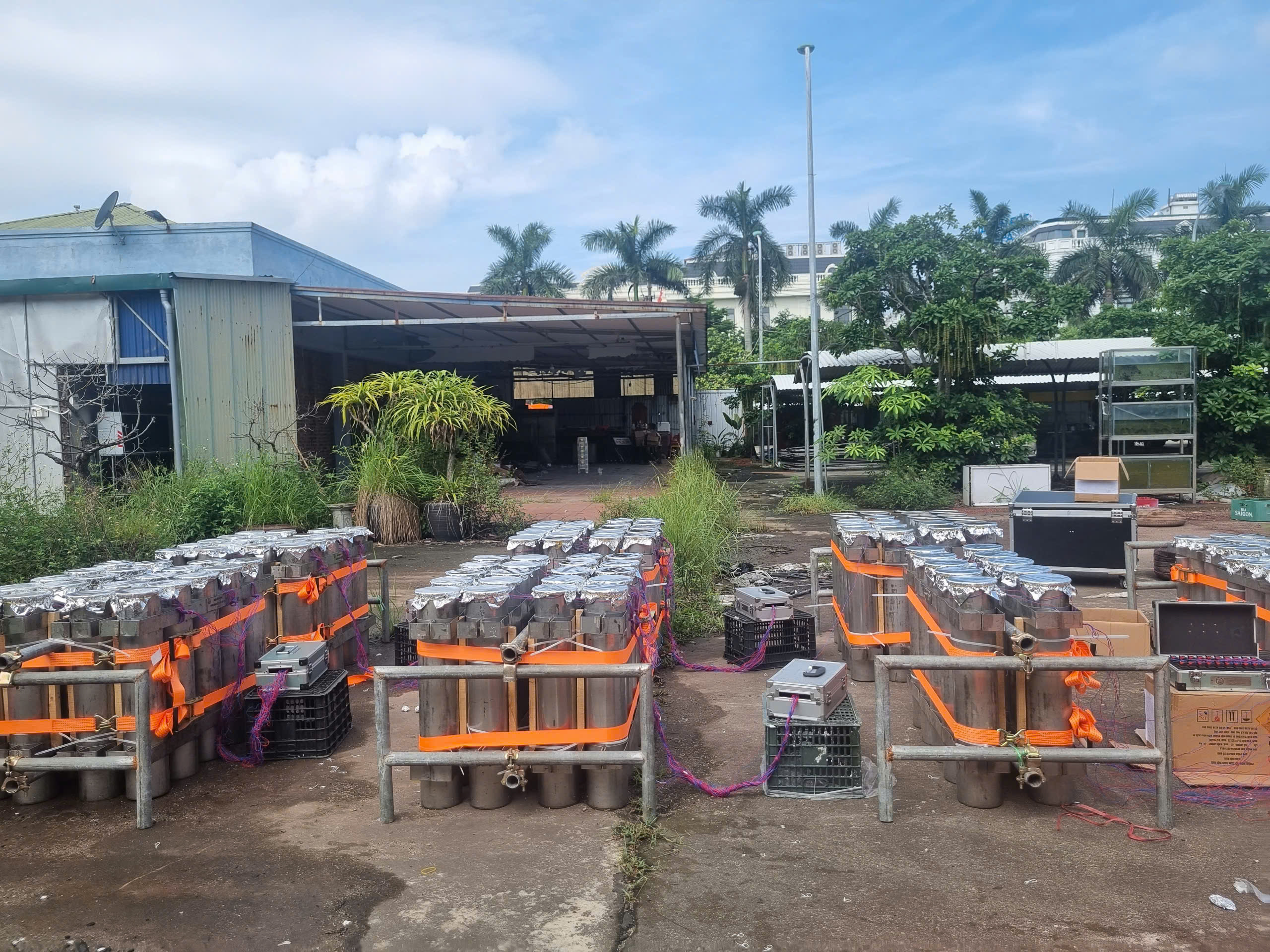 Cận cảnh trận địa pháo hoa sẵn sàng khai hỏa tối 4/7 tại Bắc Ninh