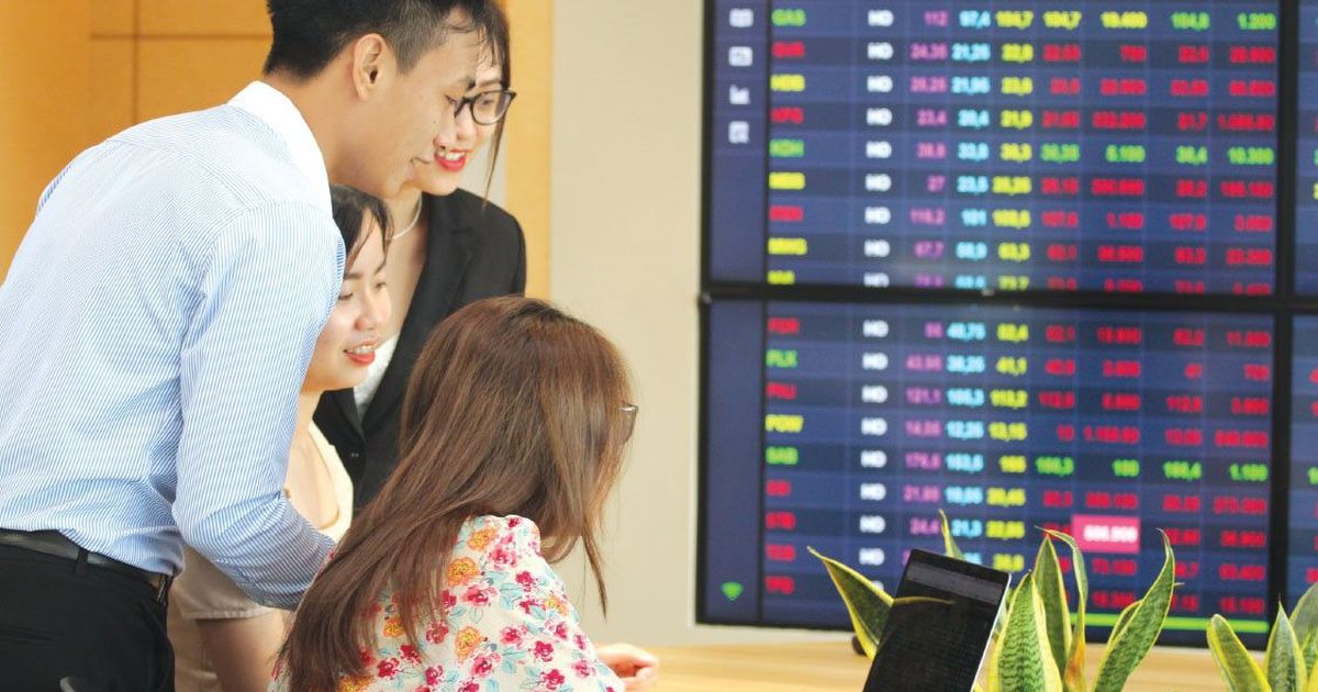 Gần 200.000 tài khoản chứng khoán mở mới, thị trường thêm sôi động