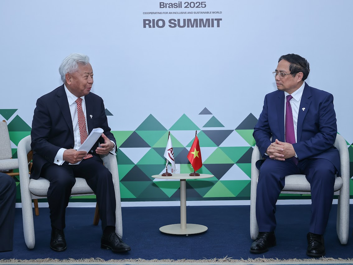 Thủ tướng đề nghị AIIB tiếp tục hỗ trợ Việt Nam thực hiện các dự án lớn