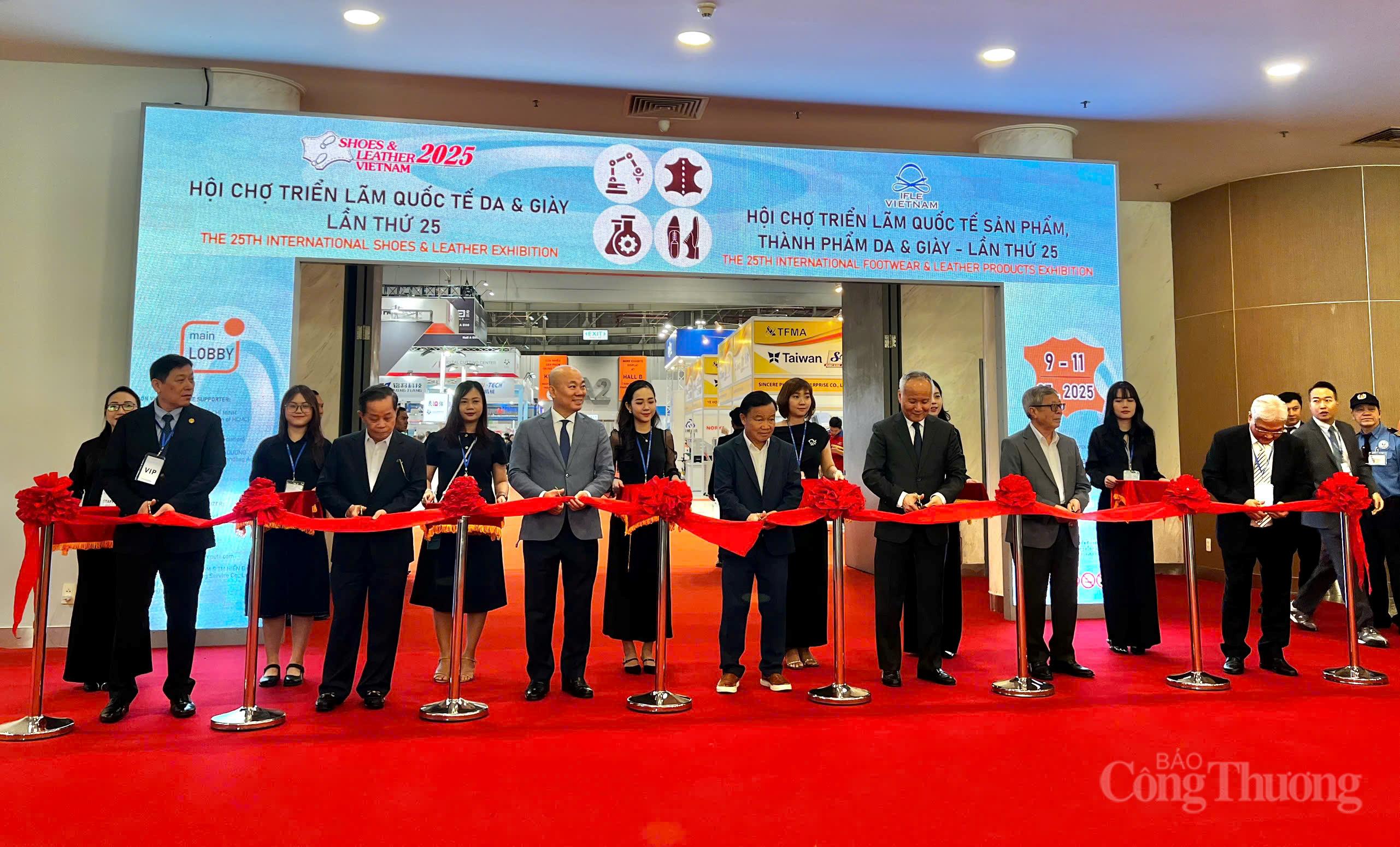 Shoes & Leather Vietnam 2025: Cú hích phục hồi và hội nhập ngành da giày